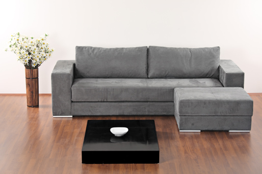 Ideen für die wohnung: wohnzimmer möbel anordnen modern und sinnvoll Grau couch wohnzimmet